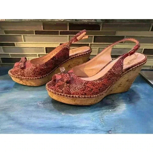 Stuart Weitzman Women’s 6.5 Red Snakeskin Peep Toe Sling Back Cork Wedge Heels - Picture 3 of 11